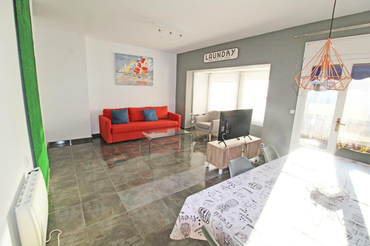Centrico Y Espacioso Piso En Barrio Tranquilo Alicante Kültér fotó